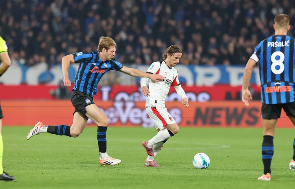 Atalanta vs AC Milan (02:45 &#8211; 29/10) | Xem lại trận đấu